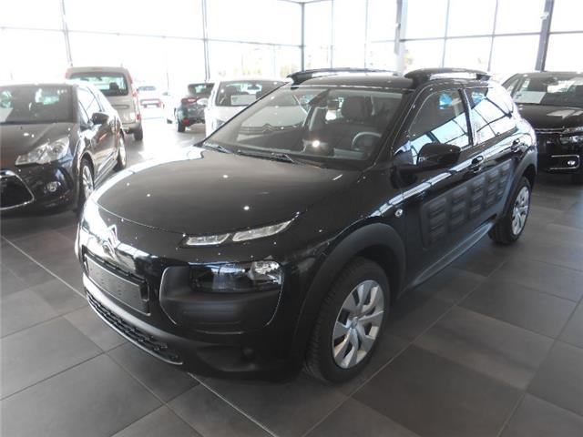 Left hand drive CITROEN C4 CACTUS BLUEHDI 100 FEEL